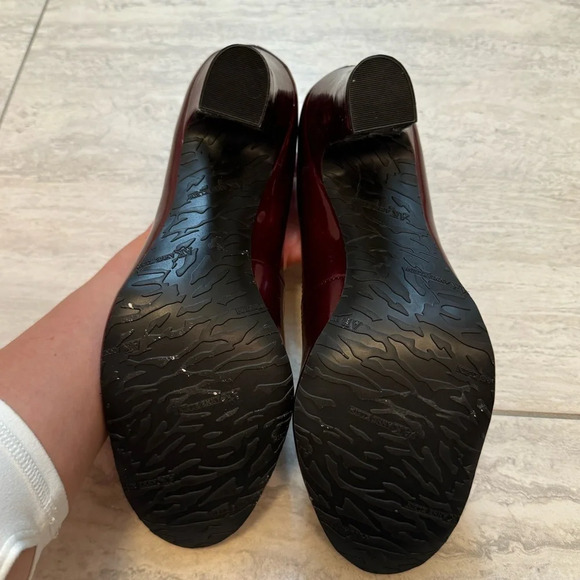AK Anne Klein Burgundy Pumps Size 10M - Picture 4 of 5